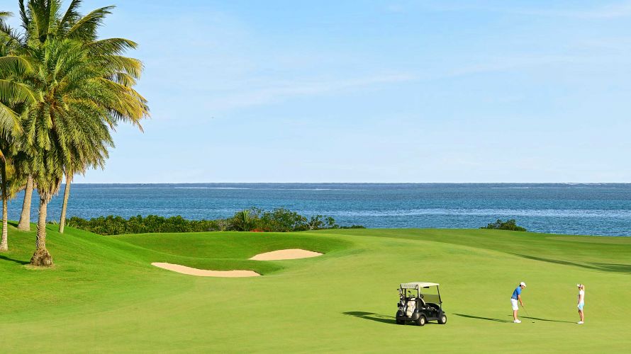De belles vues et de superbes fairways se trouvent sur le parcours de golf Anahita